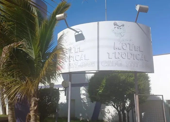 Motel Tropical